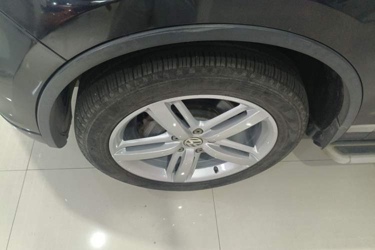 Used Volkswagen Touareg 2014 3.0 TSI New Edition Exterior 7