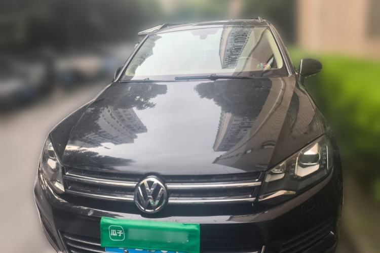 Used Volkswagen Touareg 2014 3.0 TSI New Edition Front