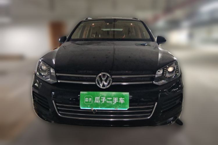 Used Volkswagen Touareg 2014 3.0 TSI New Edition Front