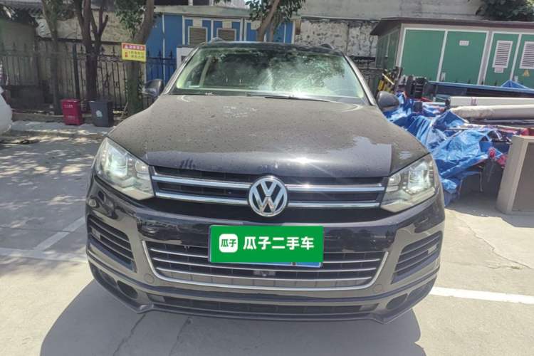 Used Volkswagen Touareg  Front
