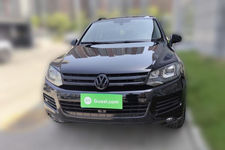 Used Volkswagen Touareg 2014 3.0 TSI New Edition Front