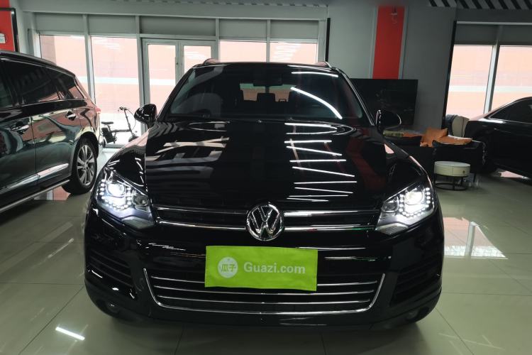 Used Volkswagen Touareg 2014 3.0 TSI New Edition Front