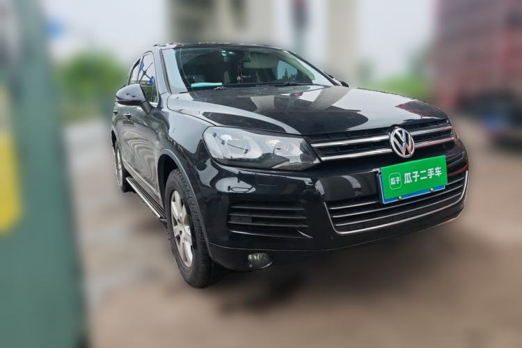 Used Volkswagen Touareg 2014 3.0 TSI New Edition Front Right 45 Deg