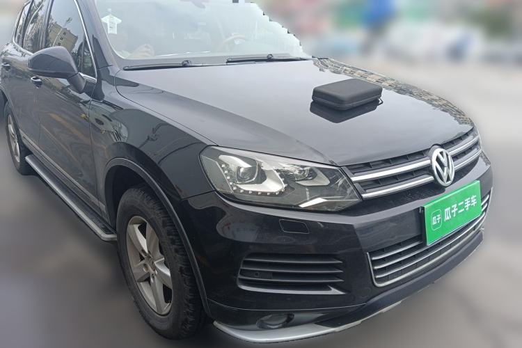 Used Volkswagen Touareg 2014 3.0 TSI New Edition Front Right 45 Deg