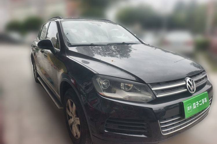 Used Volkswagen Touareg 2014 3.0 TSI New Edition Front Right 45 Deg