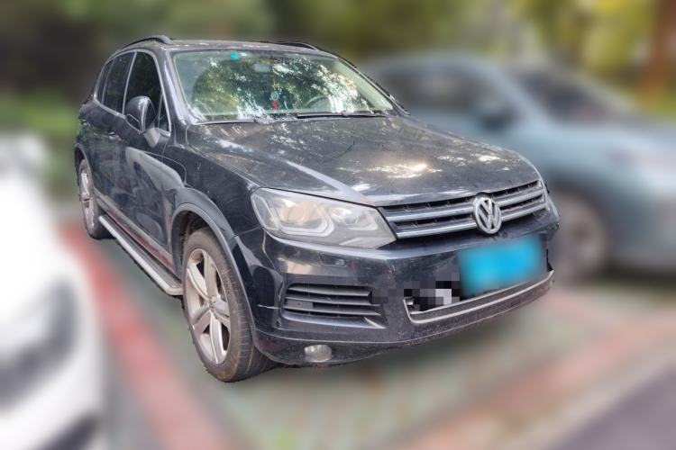 Used Volkswagen Touareg 2014 3.0 TSI New Edition Front Right 45 Deg