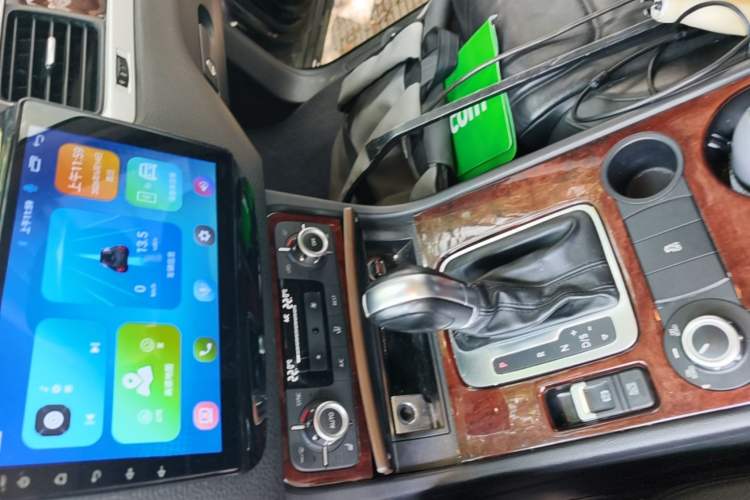 Used Volkswagen Touareg 2014 3.0 TSI New Edition Gear Lever