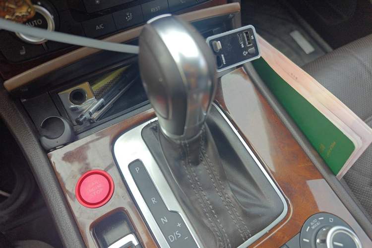 Used Volkswagen Touareg  Gear Lever