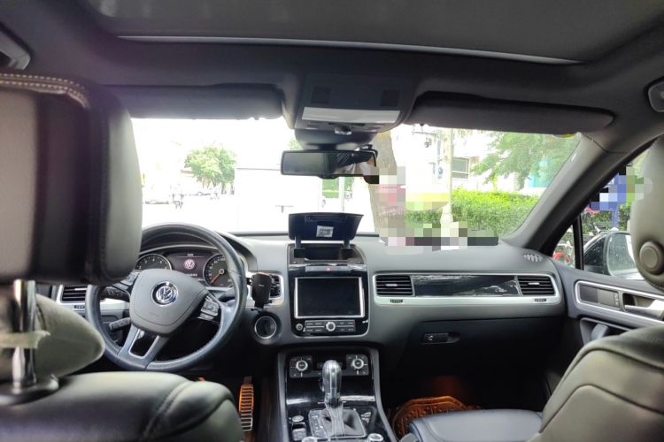 Used Volkswagen Touareg 2014 3.0 TSI Black Explorer Headliner