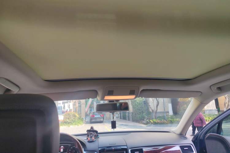Used Volkswagen Touareg 2014 3.0 TSI New Edition Headliner
