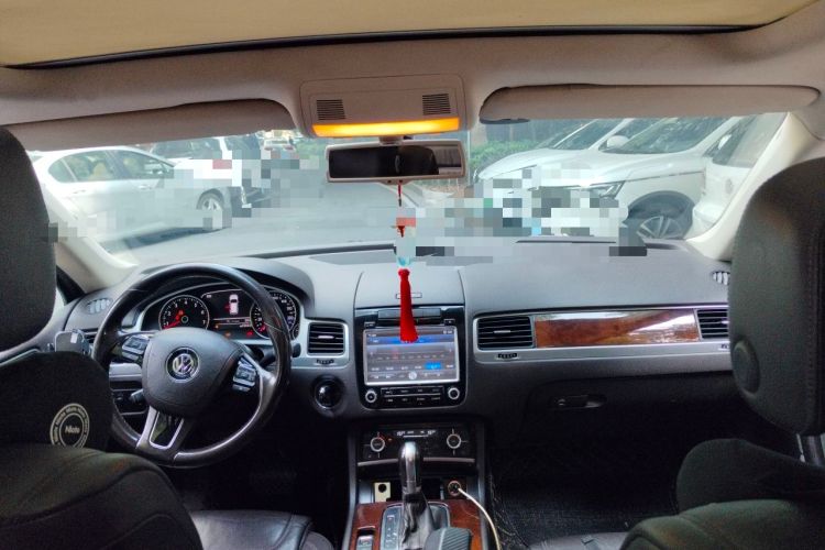 Used Volkswagen Touareg 2014 3.0 TSI New Edition Headliner
