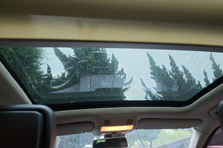 Used Volkswagen Touareg 2014 3.0 TSI New Edition Headliner