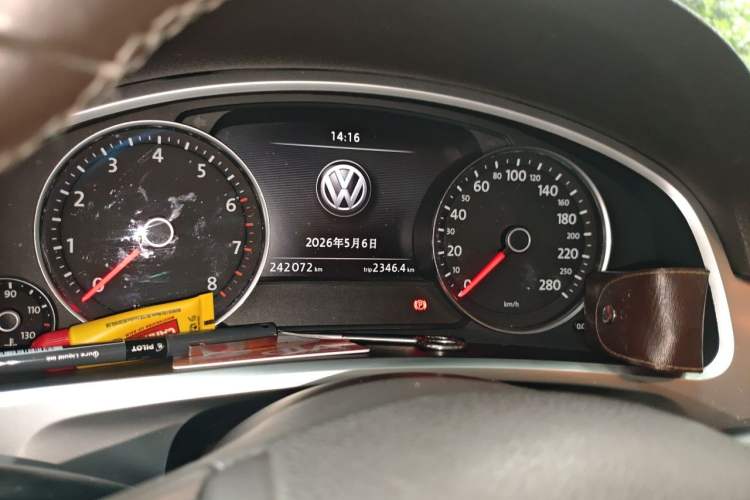 Used Volkswagen Touareg 2014 3.0 TSI New Edition Instrument Cluster