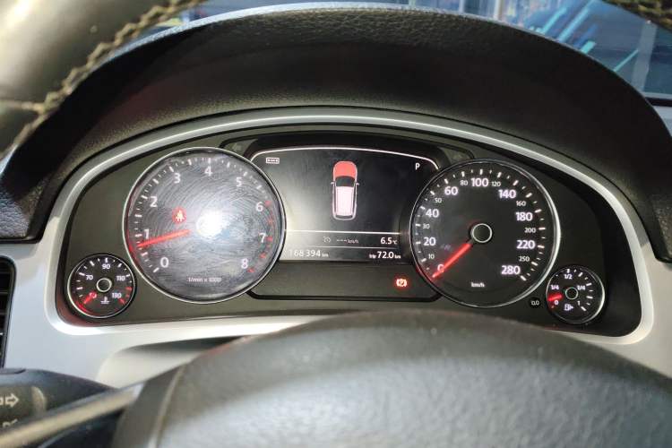 Used Volkswagen Touareg 2014 3.0 TSI New Edition Instrument Cluster