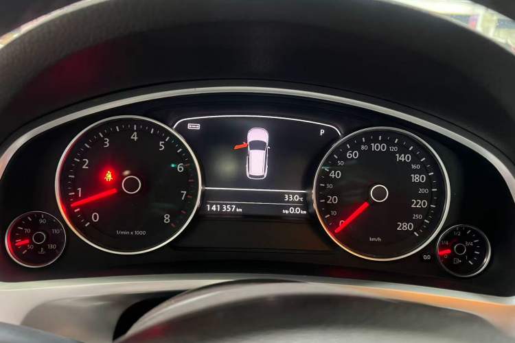 Used Volkswagen Touareg 2014 3.0 TSI New Edition Instrument Cluster