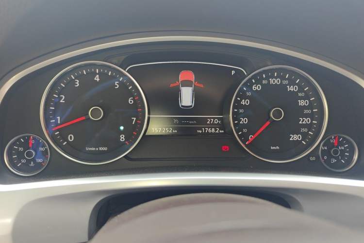 Used Volkswagen Touareg  Instrument Cluster