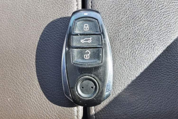 Used Volkswagen Touareg 2014 3.0 TSI New Edition Interior 1