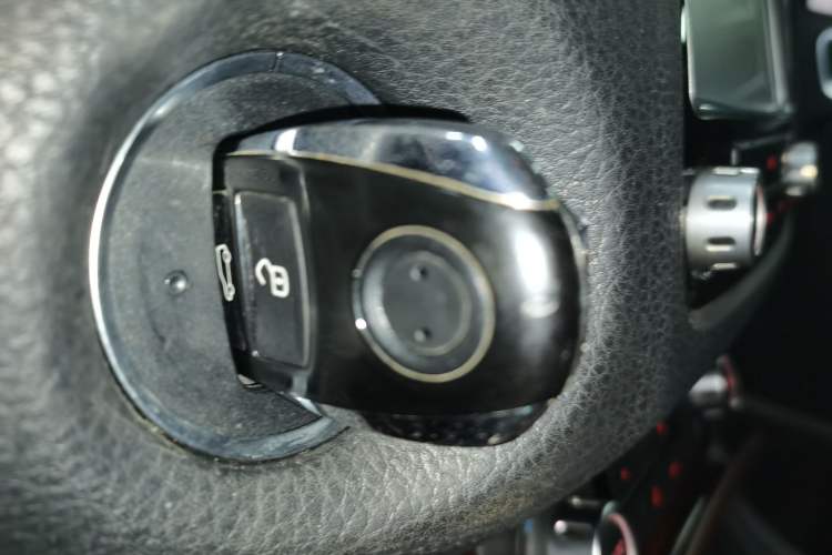 Used Volkswagen Touareg 2014 3.0 TSI New Edition Interior 1