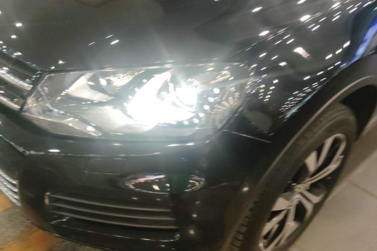 Used Volkswagen Touareg 2014 4.2L Standard Edition Left Front Headlight