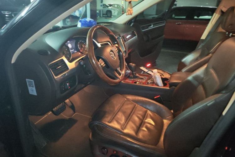 Used Volkswagen Touareg 2014 3.0 TSI New Edition Left Front Seat