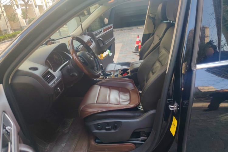 Used Volkswagen Touareg 2014 3.0 TSI New Edition Left Front Seat