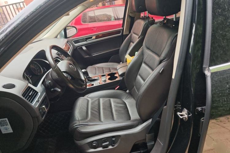 Used Volkswagen Touareg 2014 3.0 TSI New Edition Left Front Seat