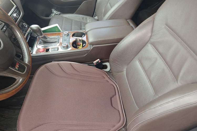 Used Volkswagen Touareg  Left Front Seat