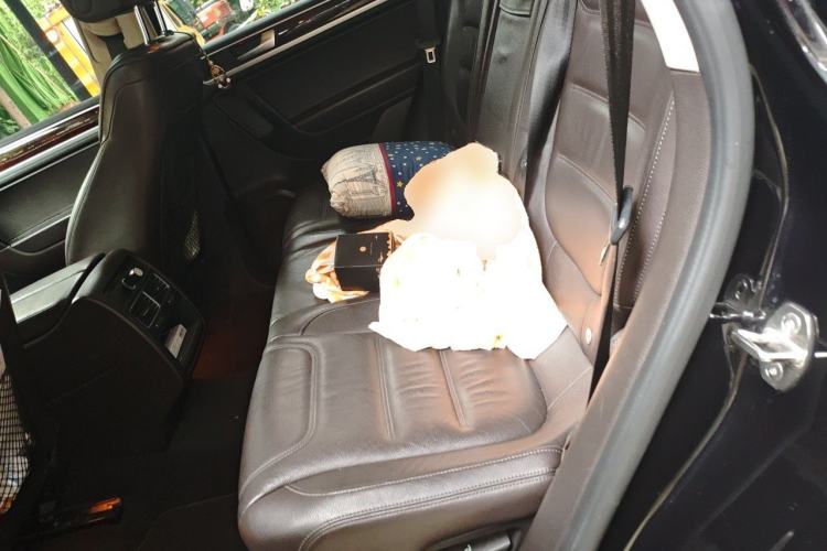 Used Volkswagen Touareg 2014 3.0 TSI New Edition Left Rear Seat