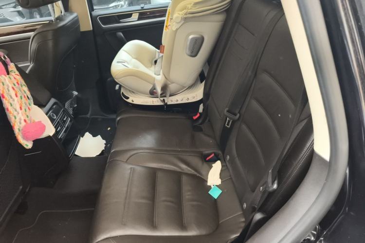 Used Volkswagen Touareg 2014 3.0 TSI New Edition Left Rear Seat