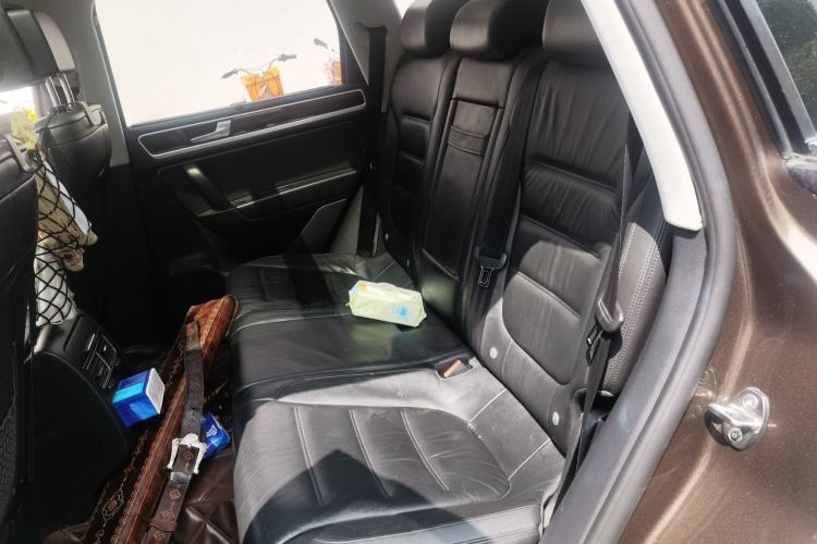 Used Volkswagen Touareg 2014 3.0 TSI New Edition Left Rear Seat