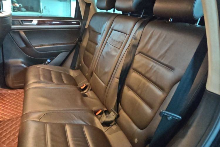 Used Volkswagen Touareg 2014 3.0 TSI New Edition Left Rear Seat