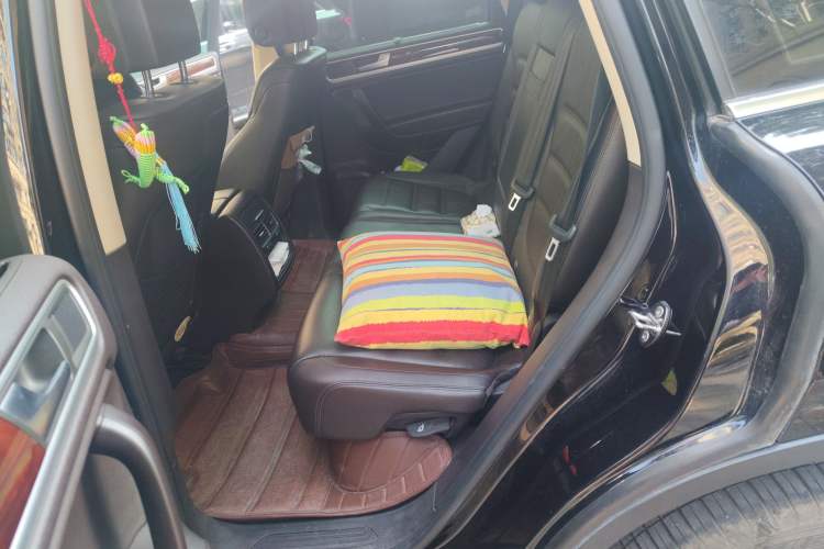 Used Volkswagen Touareg 2014 3.0 TSI New Edition Left Rear Seat