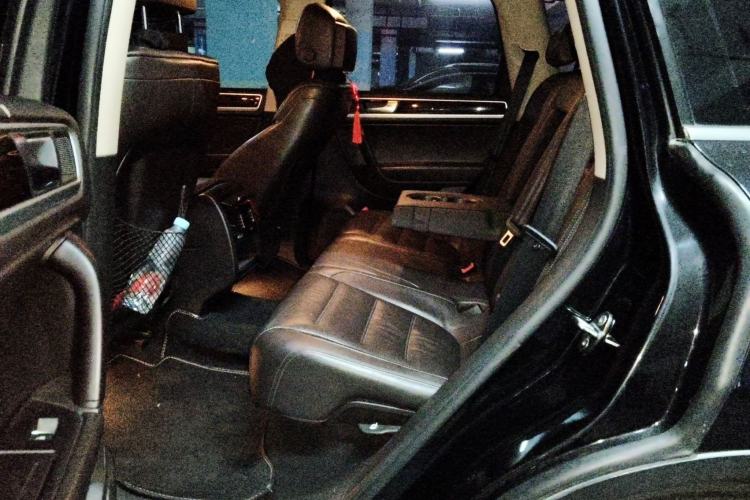 Used Volkswagen Touareg 2014 3.0 TSI New Edition Left Rear Seat