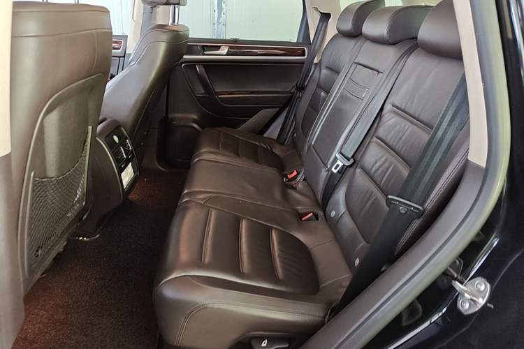 Used Volkswagen Touareg 2014 3.0 TSI New Edition Left Rear Seat