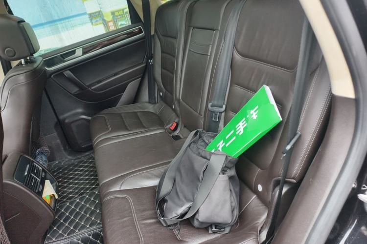 Used Volkswagen Touareg 2014 3.0 TSI New Edition Left Rear Seat