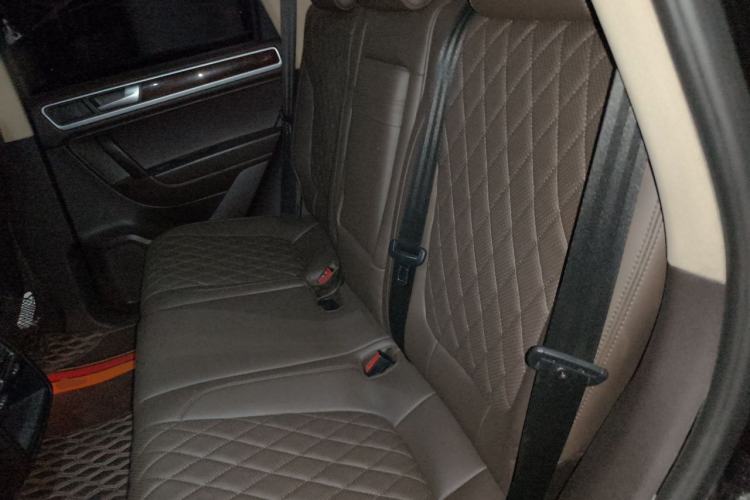 Used Volkswagen Touareg 2014 3.0 TSI New Edition Left Rear Seat