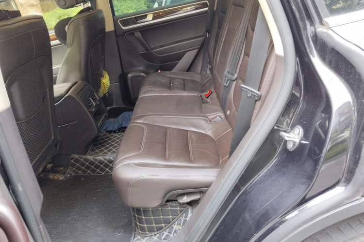 Used Volkswagen Touareg 2014 3.0 TSI New Edition Left Rear Seat