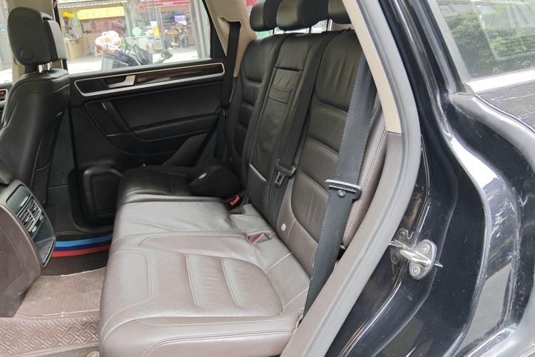 Used Volkswagen Touareg 2014 3.0 TSI New Edition Left Rear Seat