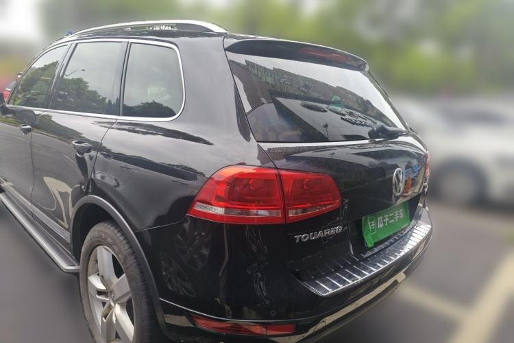 Used Volkswagen Touareg 2014 3.0 TSI Black Explorer Rear Left 45 Deg