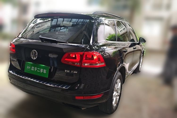 Used Volkswagen Touareg 2014 3.0 TSI New Edition Rear Right 45 Deg
