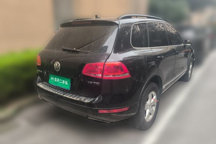 Used Volkswagen Touareg 2014 3.0 TSI New Edition Rear Right 45 Deg
