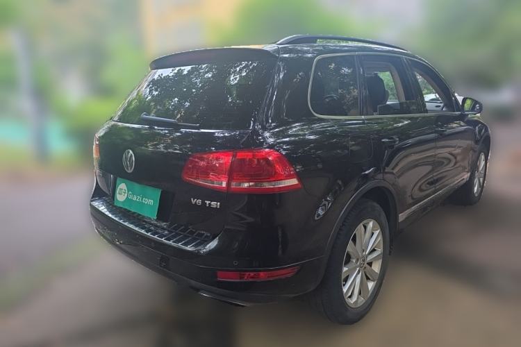 Used Volkswagen Touareg 2014 3.0 TSI New Edition Rear Right 45 Deg