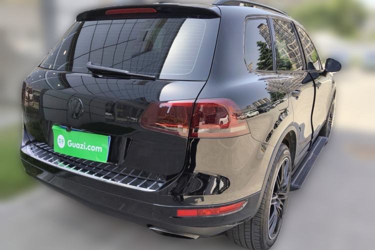 Used Volkswagen Touareg 2014 3.0 TSI New Edition Rear Right 45 Deg