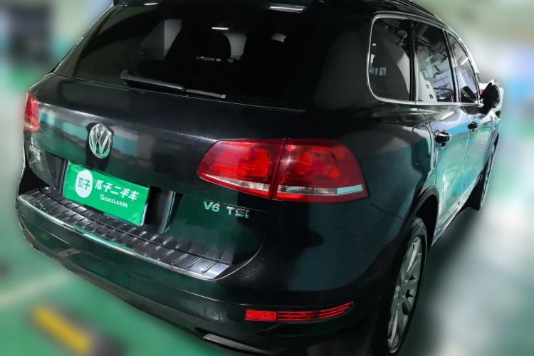 Used Volkswagen Touareg 2014 3.0 TSI New Edition Rear Right 45 Deg