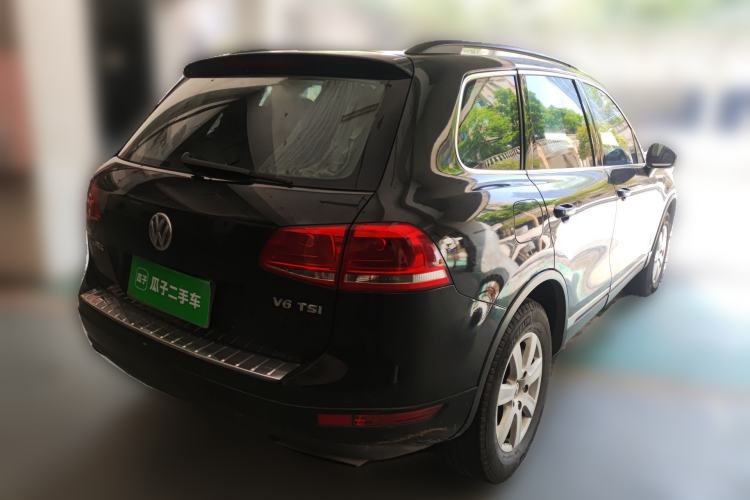 Used Volkswagen Touareg 2014 3.0 TSI New Edition Rear Right 45 Deg