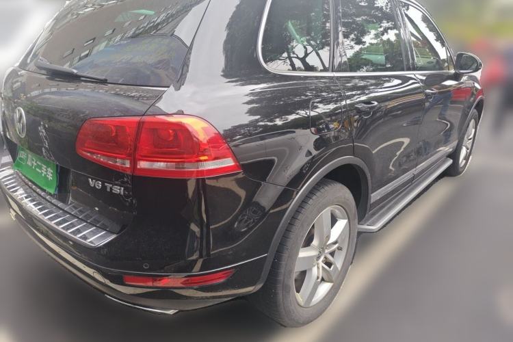 Used Volkswagen Touareg 2014 3.0 TSI Black Explorer Rear Right 45 Deg