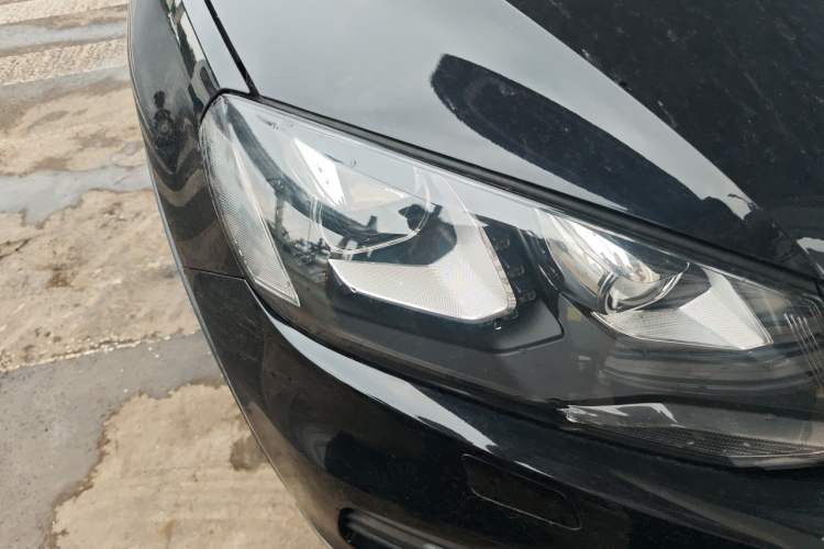 Used Volkswagen Touareg 2014 3.0 TSI New Edition Right Front Headlight