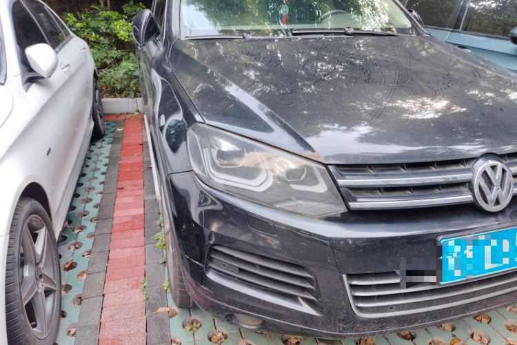 Used Volkswagen Touareg 2014 3.0 TSI New Edition Right Front Headlight