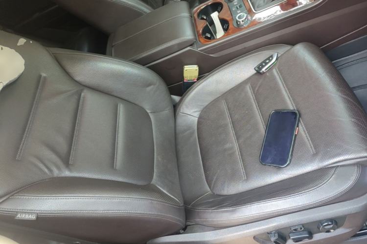 Used Volkswagen Touareg 2014 3.0 TSI New Edition Right Front Seat
