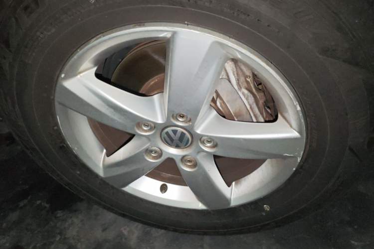 Used Volkswagen Touareg 2014 3.0 TSI New Edition Right Front Wheel Hub